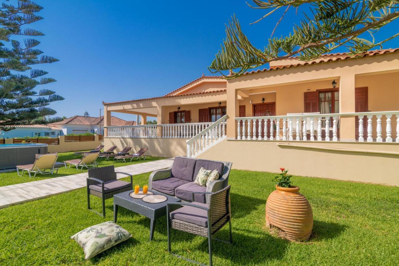Sea Elegance Villa - On The Beach, By Zantewize Psarou  Exterior foto